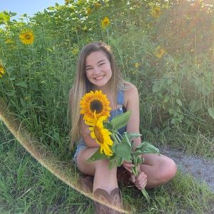 Meet your Posher, Tiffany